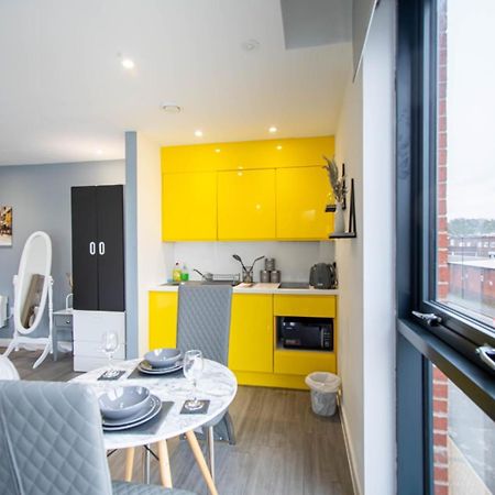 Excellent Studio Balcony Apartment In シェフィールド エクステリア 写真