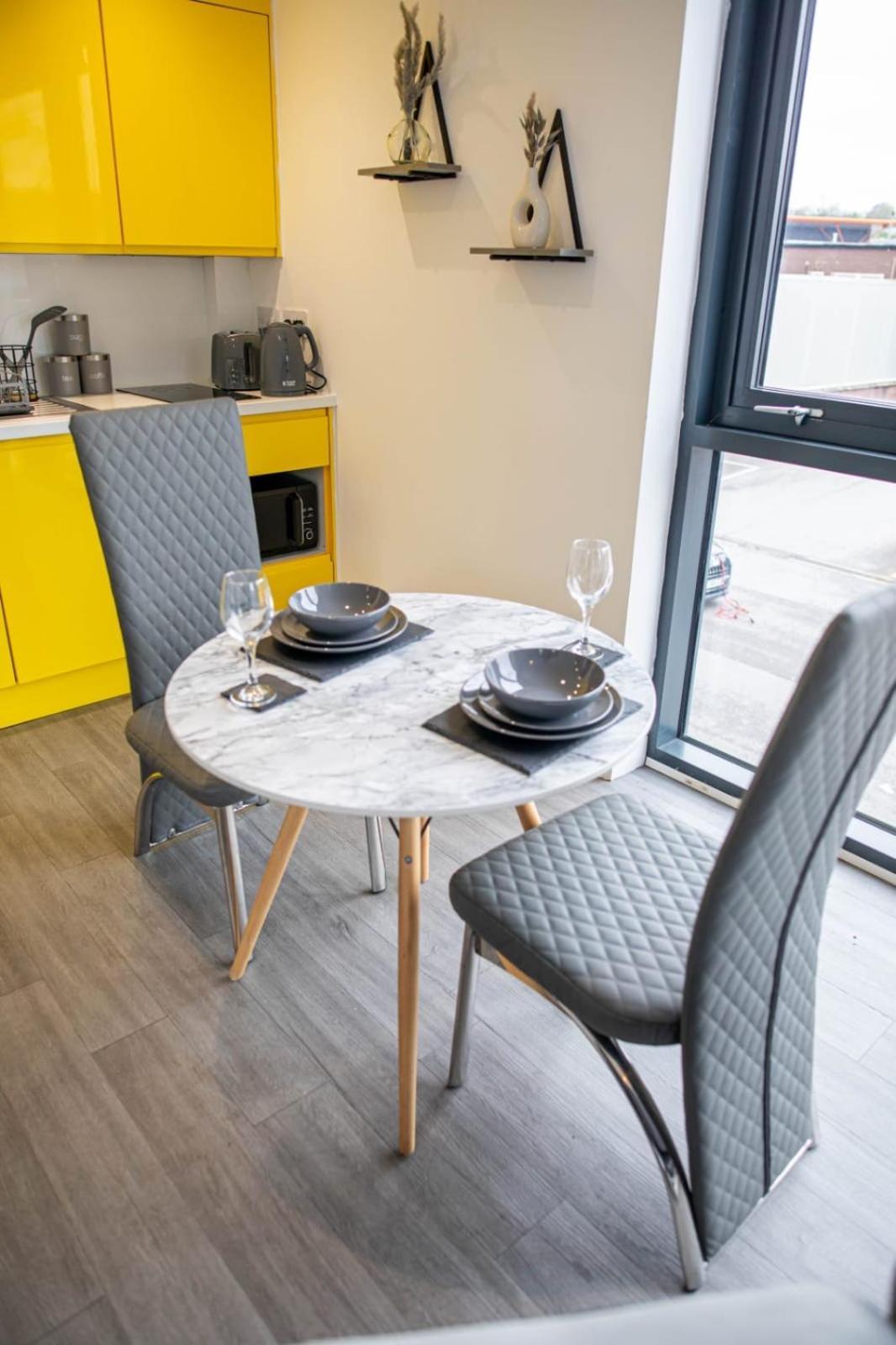 Excellent Studio Balcony Apartment In シェフィールド エクステリア 写真